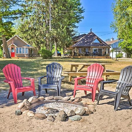 Quaint Studio With Shared Beach Walk To Suttons Bay Экстерьер фото