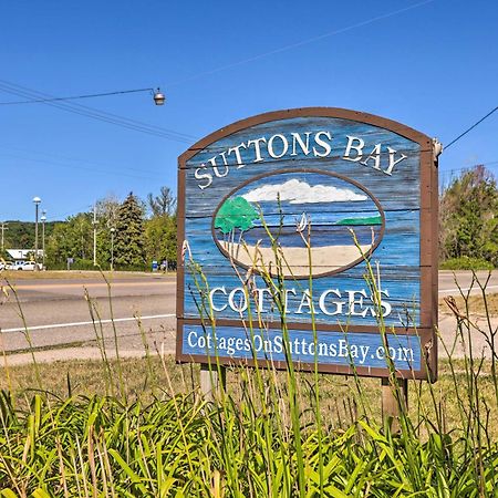 Quaint Studio With Shared Beach Walk To Suttons Bay Экстерьер фото