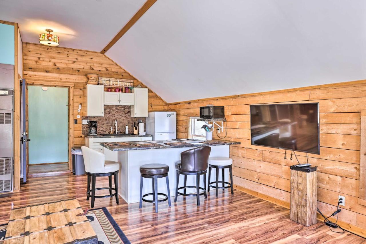Quaint Studio With Shared Beach Walk To Suttons Bay Экстерьер фото
